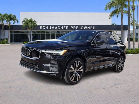 Used 2022 Volvo XC60 B6 Inscription w/ Protection Package Premier AWD/4WD image 3