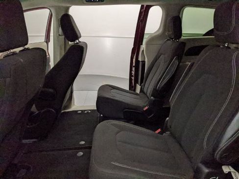 Used 2023 Chrysler Voyager LX FWD image 18