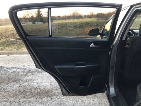 Used 2018 Kia Sportage LX image 42