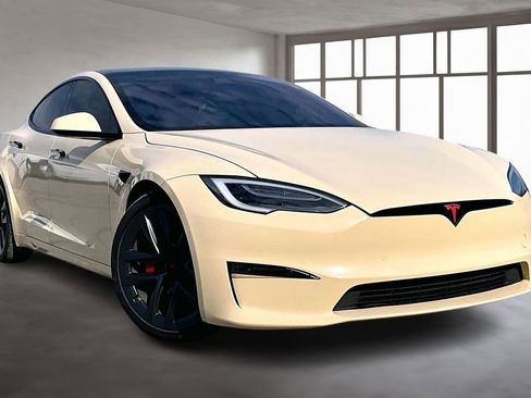 Used 2022 Tesla Model S Base image 3