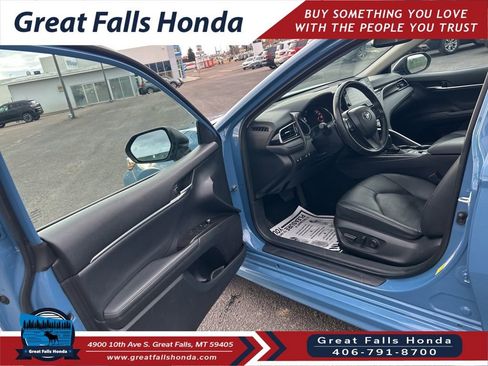 Used 2024 Toyota Camry XSE image 11