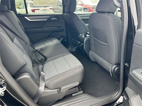 New 2025 GMC Acadia Elevation image 28