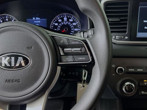 Used 2020 Kia Sportage LX image 20