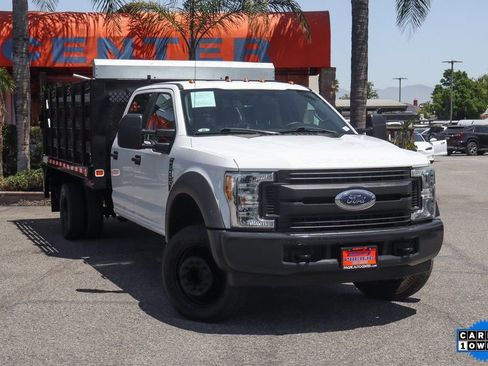 Used 2017 Ford F550 2WD Crew Cab Super Duty image 2