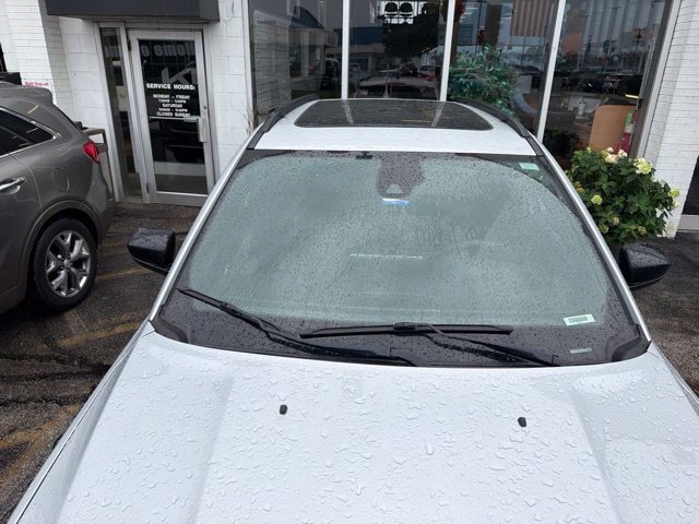 Used 2024 Jeep Compass Latitude w/ Sun and Sound Group AWD/4WD image 7