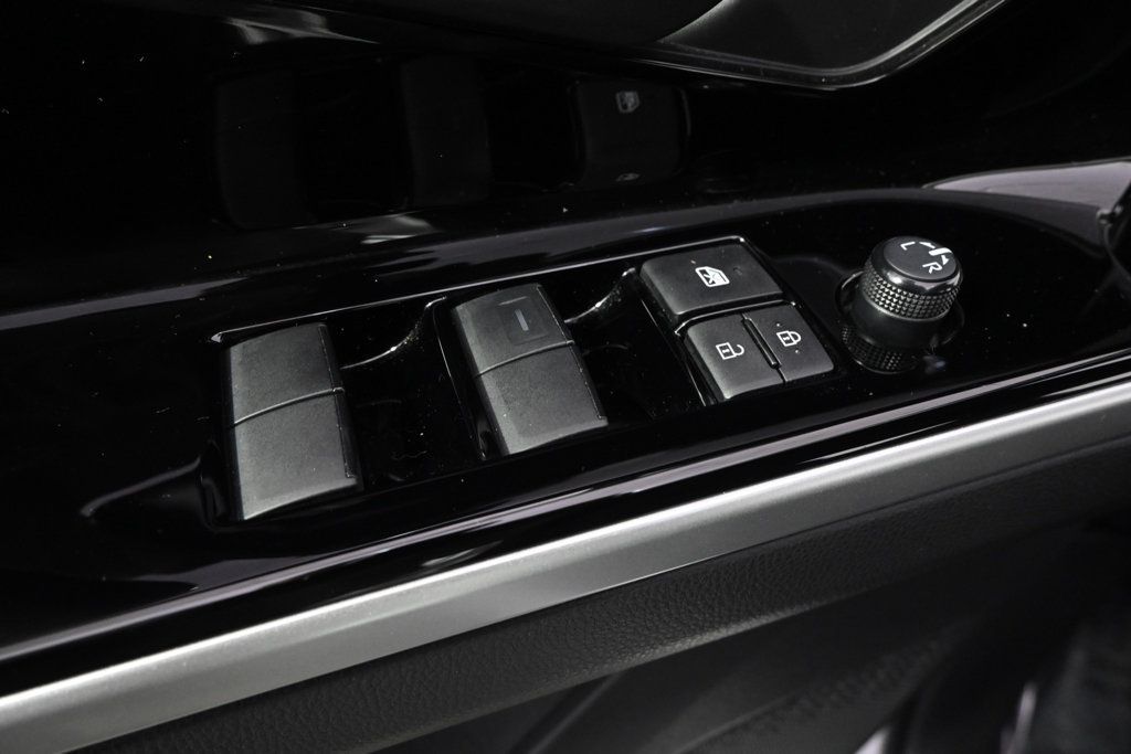 Certified 2023 Subaru Solterra AWD image 23