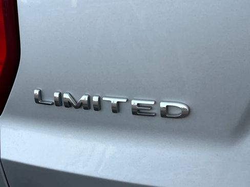 Used 2019 Ford Explorer Limited w/ Class III Trailer Tow Package image 7