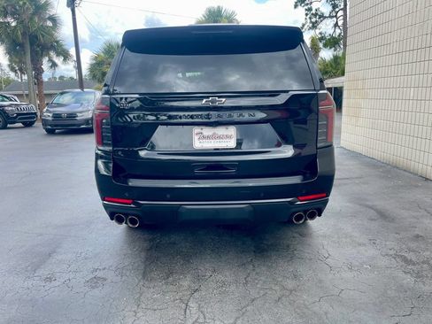 Used 2025 Chevrolet Suburban Z71 AWD/4WD image 4