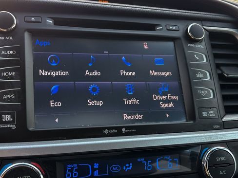 Used 2014 Toyota Highlander Limited image 36