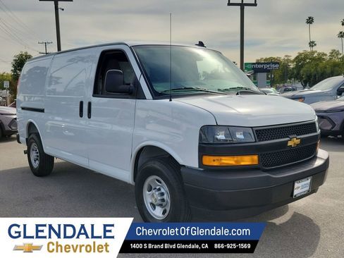 New 2026 Chevrolet Express 2500 w/ Driver Convenience Package RWD image 10