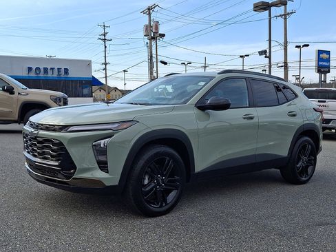 Used 2026 Chevrolet Trax ACTIV image 3