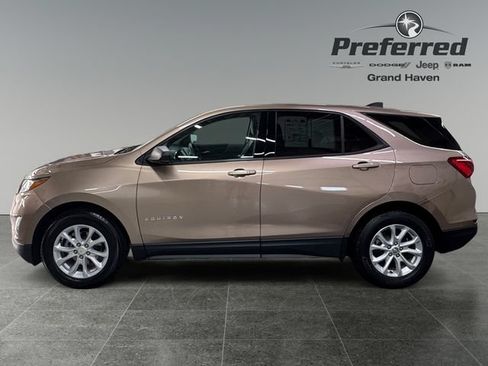 Used 2019 Chevrolet Equinox LS w/ LS Convenience Package FWD image 10