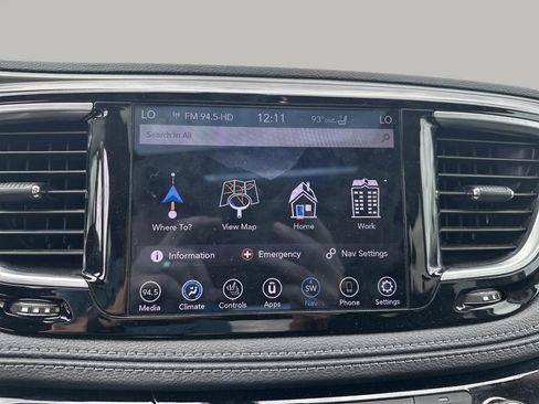 Used 2019 Chrysler Pacifica Limited FWD image 18