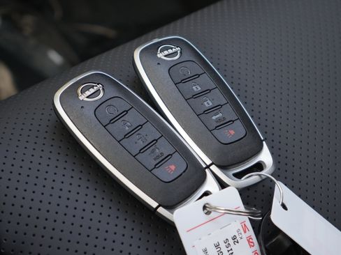 New 2026 Nissan Rogue Platinum w/ Platinum Premium Package image 37