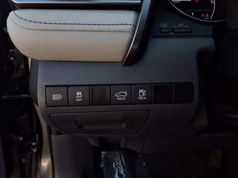 Certified 2022 Toyota Camry SE image 14