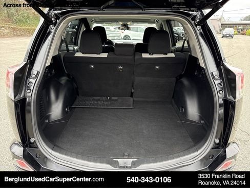 Used 2017 Toyota RAV4 XLE image 14