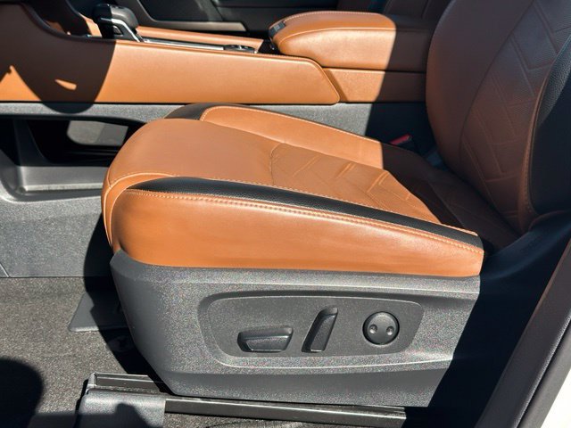 Certified 2023 Nissan Pathfinder Platinum AWD/4WD image 21