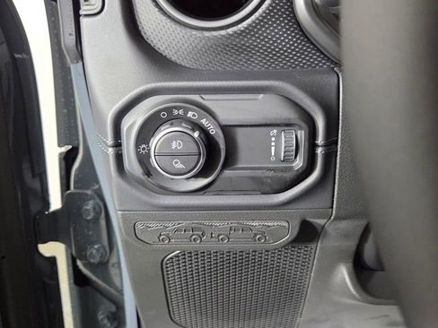 New 2026 Jeep Gladiator Rubicon w/ Safety Group AWD/4WD image 15