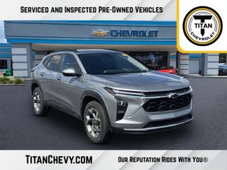 Used 2025 Chevrolet Trax LT w/ Driver Confidence Package FWD video 1