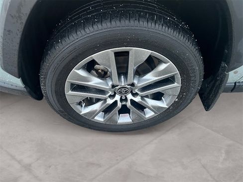 Certified 2022 Toyota RAV4 XLE Premium image 14