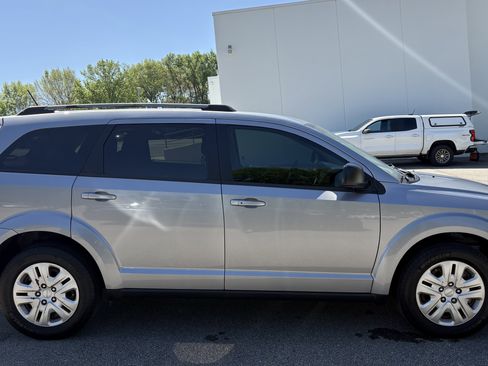Used 2017 Dodge Journey SE FWD image 11
