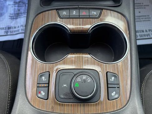 Used 2023 GMC Acadia SLE w/ Driver Convenience Package AWD/4WD image 25