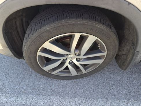 Used 2017 Honda Pilot Elite image 9