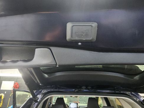 Used 2019 Toyota RAV4 XLE image 7