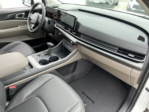 New 2026 Kia Carnival FWD image 28