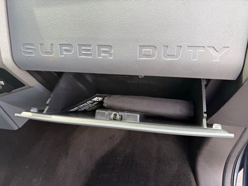 Used 2016 Ford F250 XLT w/ XLT Premium Package image 29