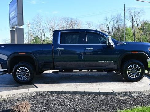 Used 2022 GMC Sierra 3500 SLT w/ SLT Premium Package AWD/4WD image 4
