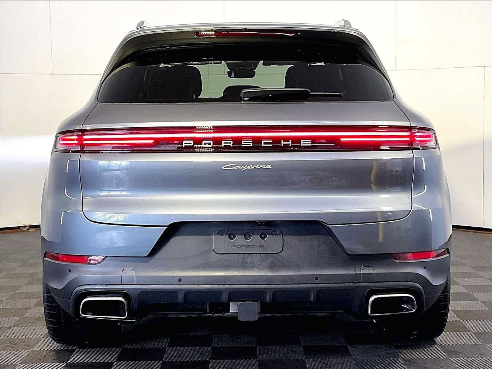 Certified 2026 Porsche Cayenne AWD/4WD image 6