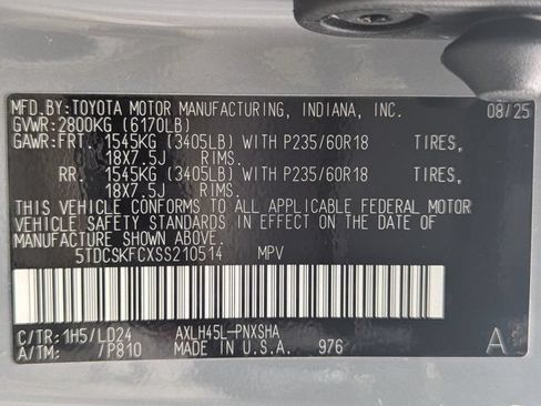 Used 2025 Toyota Sienna XSE w/ XSE Premium Package AWD/4WD image 27