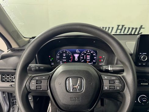 Used 2025 Honda Accord SE image 21