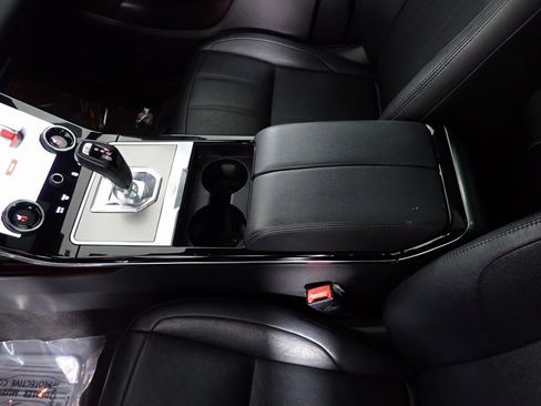 Used 2022 Land Rover Range Rover Evoque SE image 30