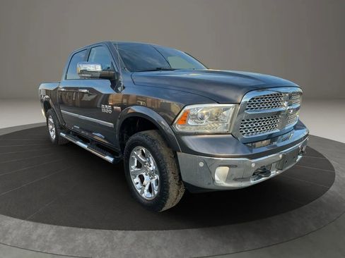 Used 2015 RAM 1500 Laramie w/ Convenience Group image 3