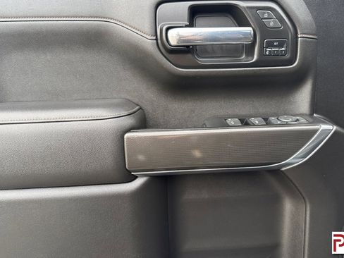 Certified 2022 GMC Sierra 1500 AT4 w/ AT4 Preferred Package image 12