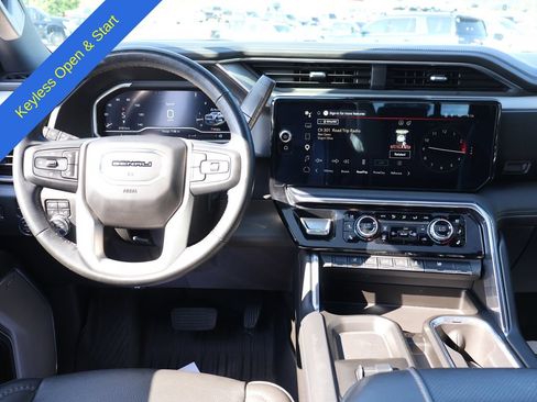 Used 2024 GMC Sierra 3500 Denali w/ Denali Reserve Package AWD/4WD image 18