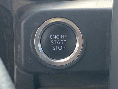 Used 2025 Toyota 4Runner SR5 image 11