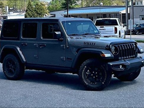 Used 2022 Jeep Wrangler Unlimited Sport image 3
