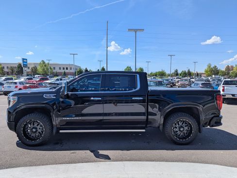 Used 2021 GMC Sierra 1500 Denali w/ Denali Ultimate Package AWD/4WD image 9