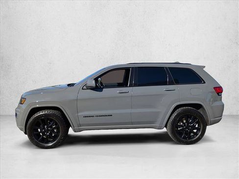 Used 2020 Jeep Grand Cherokee Altitude image 8