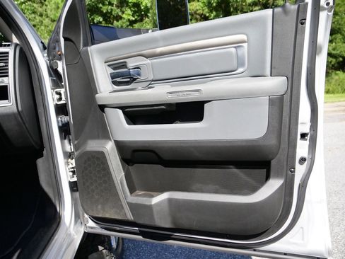 Used 2018 RAM 2500 Big Horn image 39