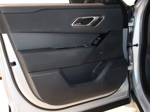 Used 2025 Land Rover Range Rover Velar Dynamic SE AWD/4WD image 32