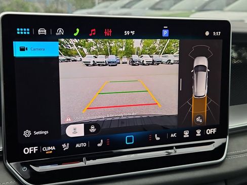 New 2026 Volkswagen Tiguan SE R-Line AWD/4WD image 9