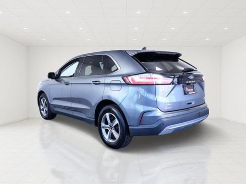 Certified 2024 Ford Edge SEL w/ Convenience Package AWD/4WD image 4