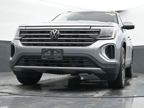 Used 2024 Volkswagen Atlas SE image 22