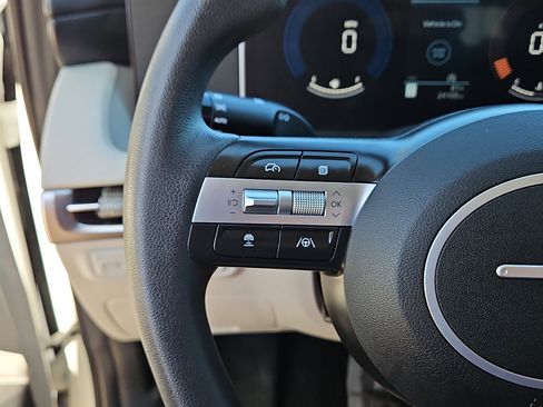 Used 2025 Hyundai Tucson SEL image 16