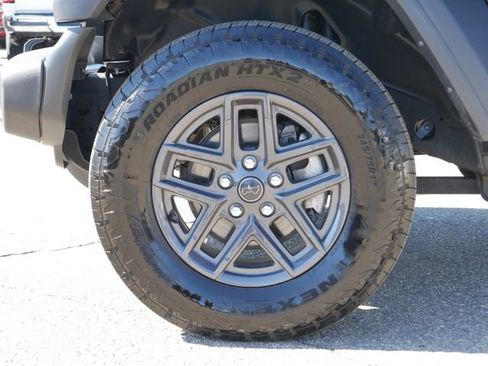 Used 2024 Jeep Wrangler Sport S image 10