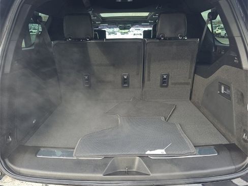 Certified 2024 Cadillac Escalade ESV Sport Platinum image 5